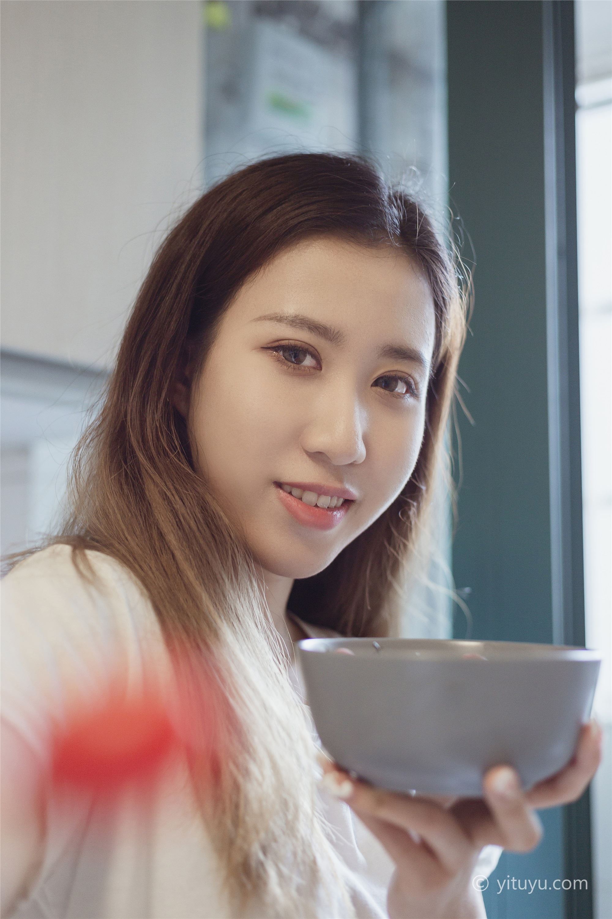 YITUYU艺图语  2021.07.07 独自醒来 Jenny